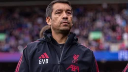 Feyenoord Wamlenga Van Bronckhorst Kuwa Mkurugenzi wa Ufundi