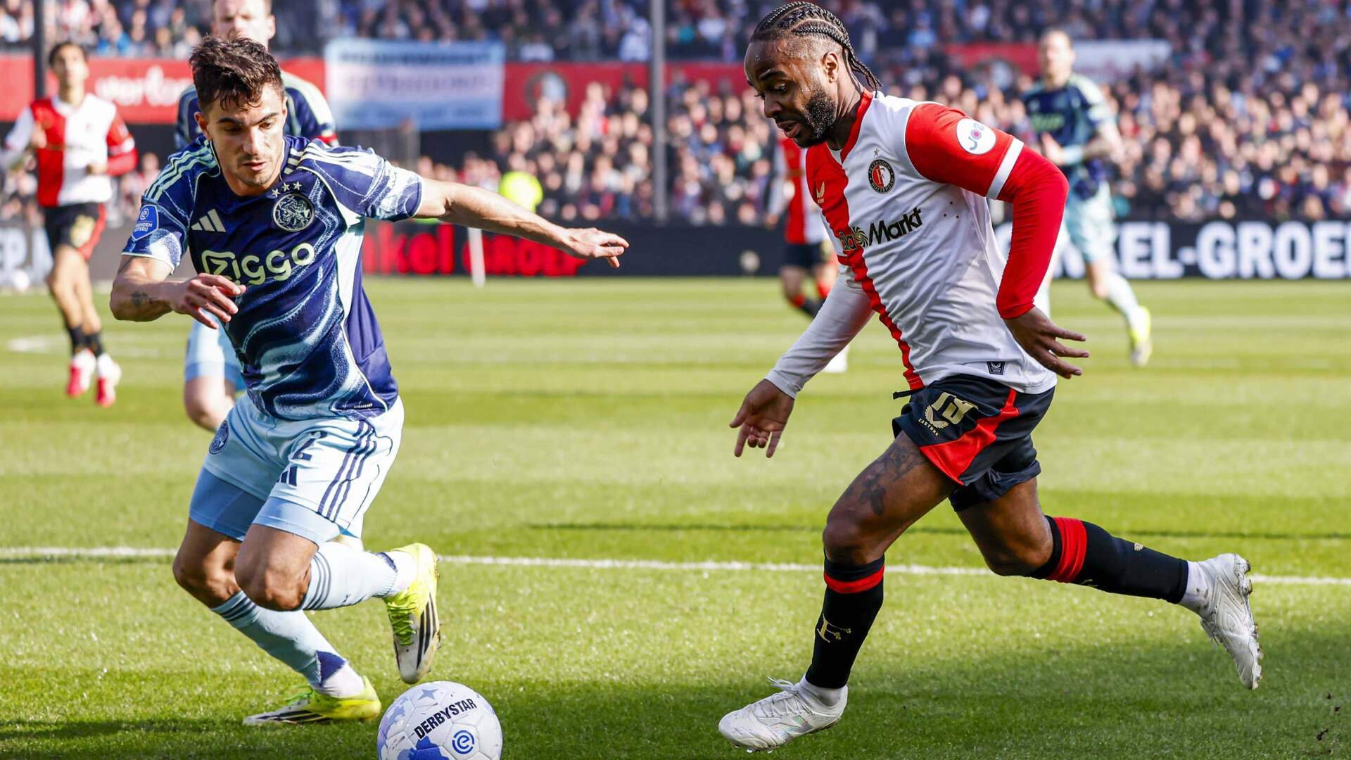 Van Persie Amtaka Raheem Sterling Kuipambania Feyenoord