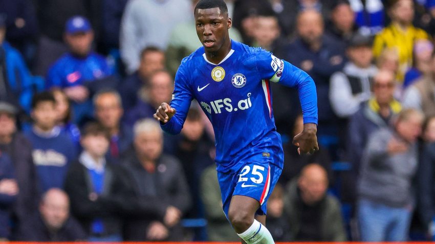 Chelsea Wanatarajiwa Kumpa Kiungo Moises Caicedo Mkataba Mpya