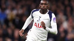 Liverpool Wanamfikiria Kumsajili, Randal Kolo Muani ili Achukua Nafasi ya Hugo Ekitike Aliyeumia.