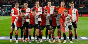 Feyenoord Wamlenga Van Bronckhorst Kuwa Mkurugenzi wa Ufundi