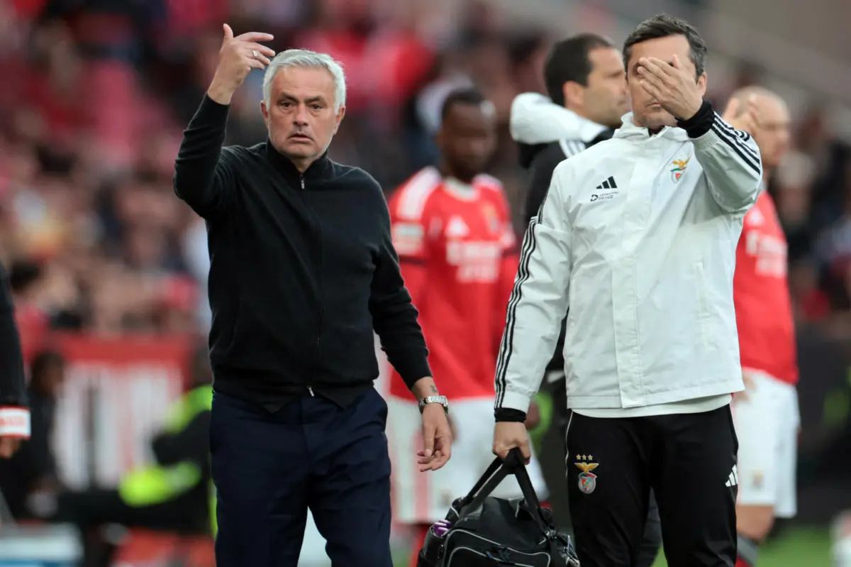Mourinho Na Ujumbe Mzito Benfica, “Siondoki, Nipo Kwa Ajili ya Mradi”