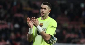 Joan Garcia Anakabiliwa na Changamoto Kubwa Katika Harakati za Kutwaa Tuzo ya Binafsi ya La Liga.