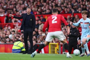 Carrick Aupa Uzito Mchezo wa Man United dhidi ya Liverpool